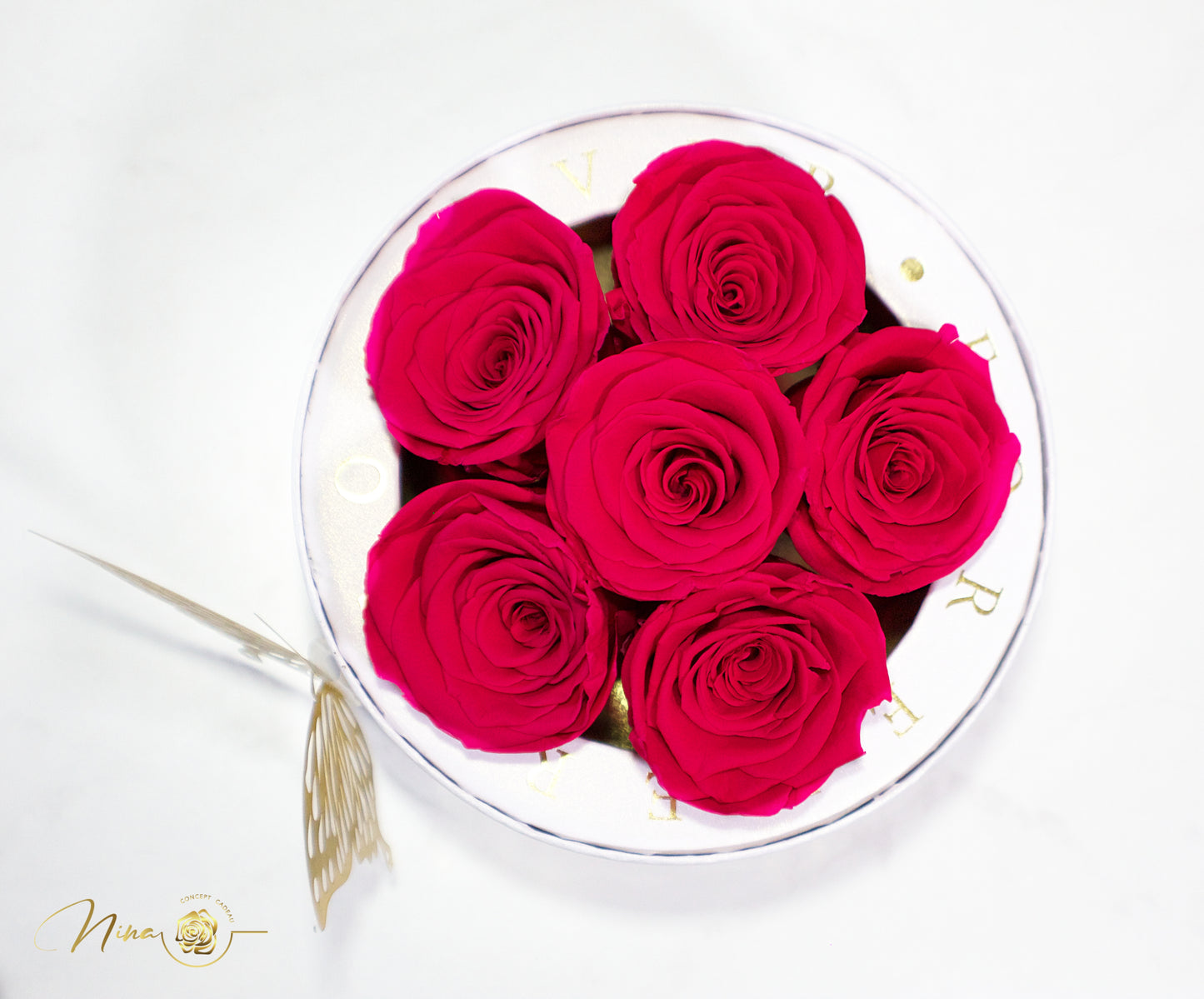 Boîte à roses préservées et chocolats